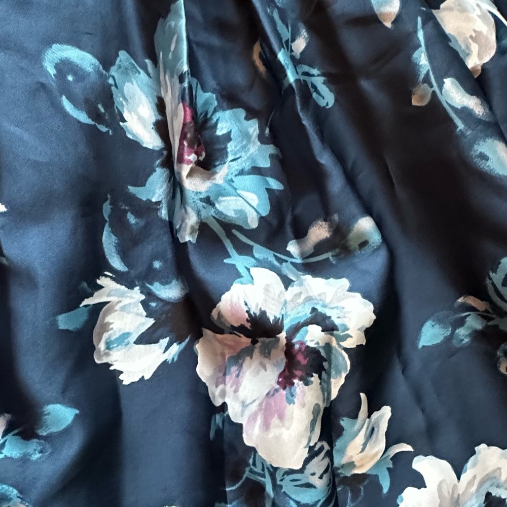 White House Back Market Full Midi Skirt Floral Blue/Teal size 2 NWT #101 - Picture 2 of 7
